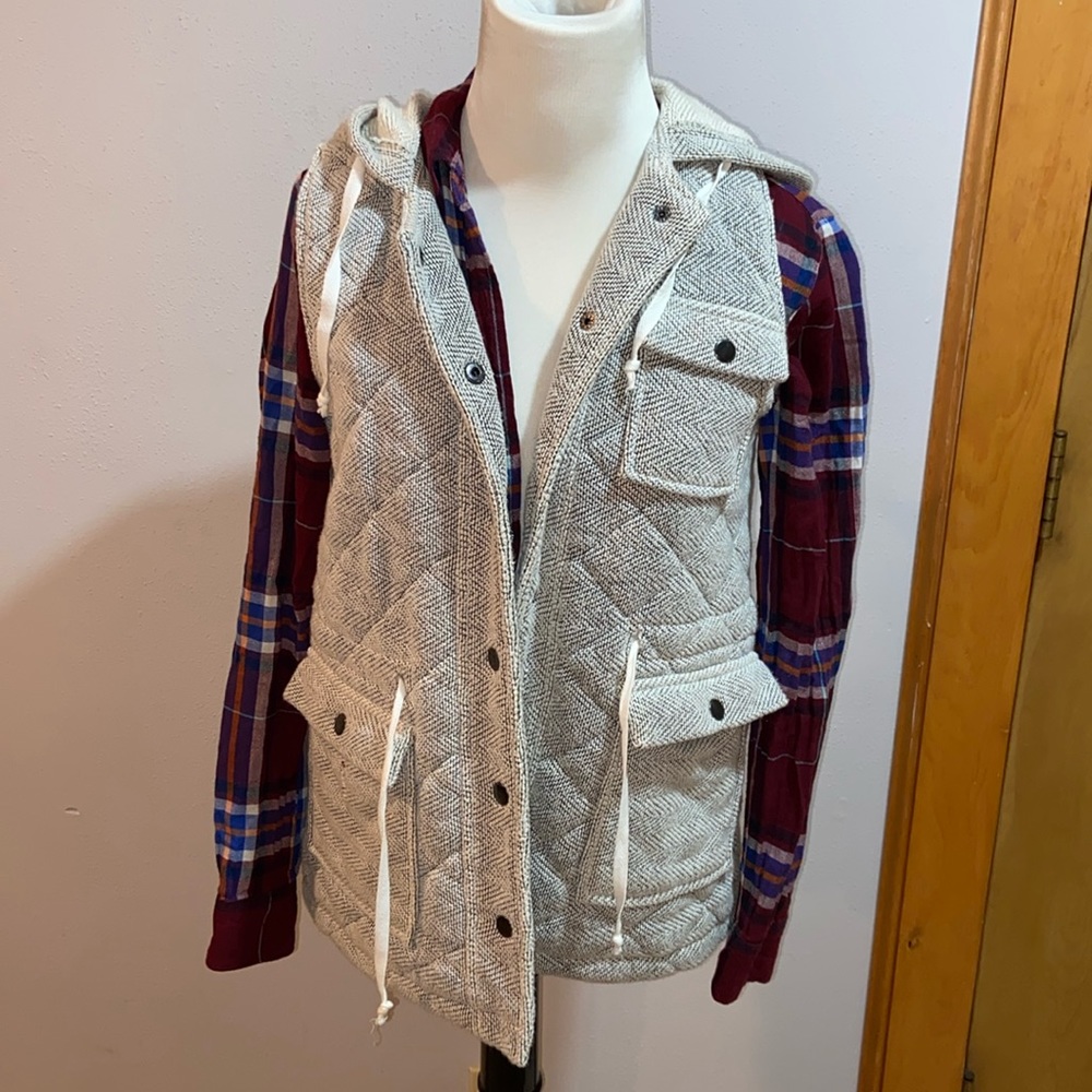 Quilted vest & flannel shirt